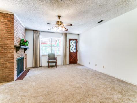 1132 N Irving Heights Drive Irving TX 75061