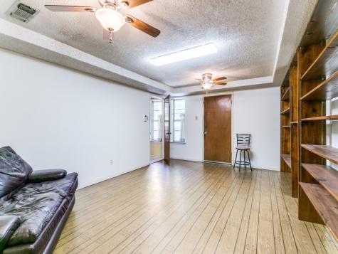 1132 N Irving Heights Drive Irving TX 75061