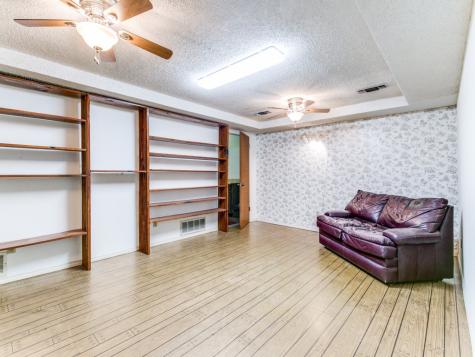1132 N Irving Heights Drive Irving TX 75061
