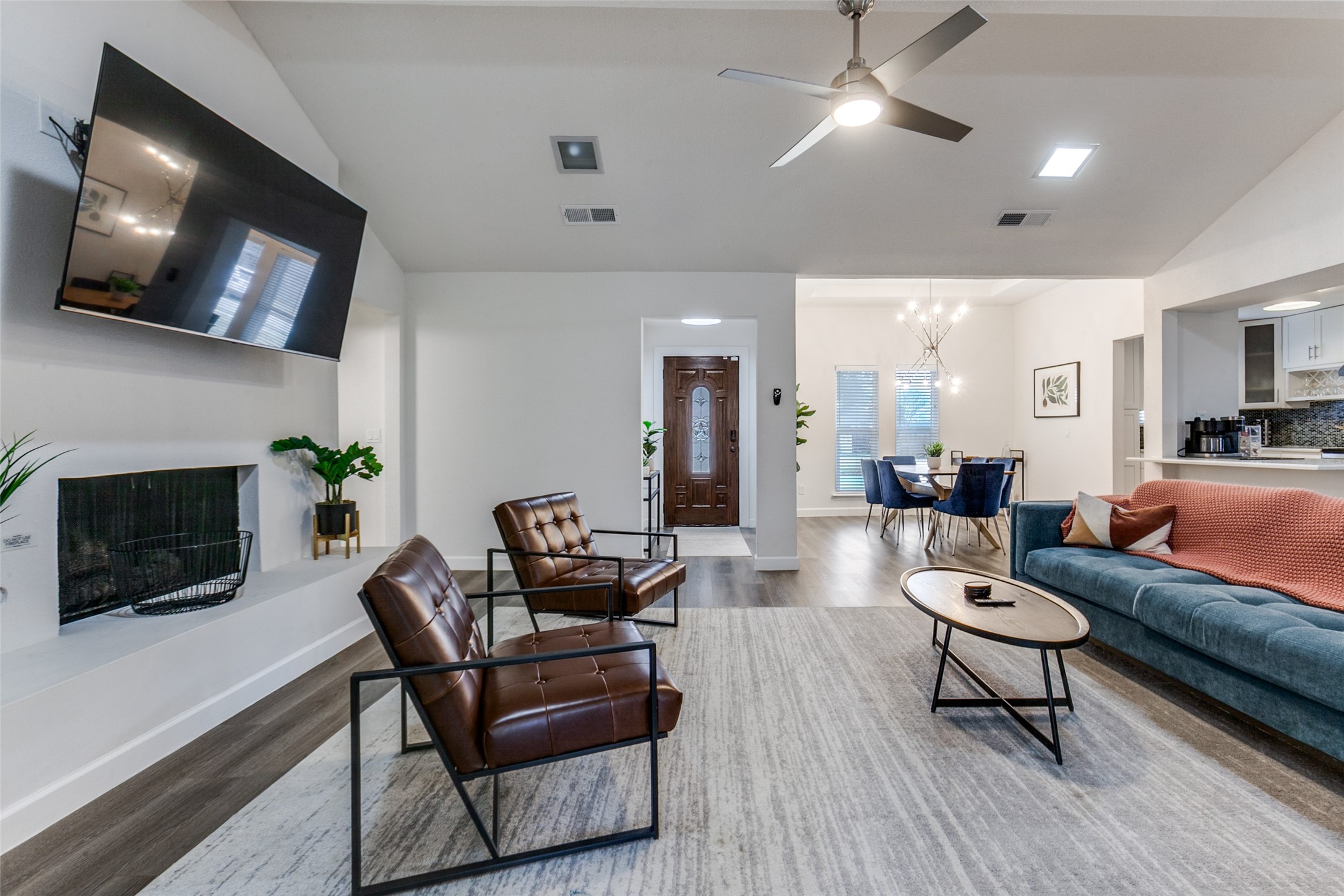 2901 Regal Road Plano TX 75075