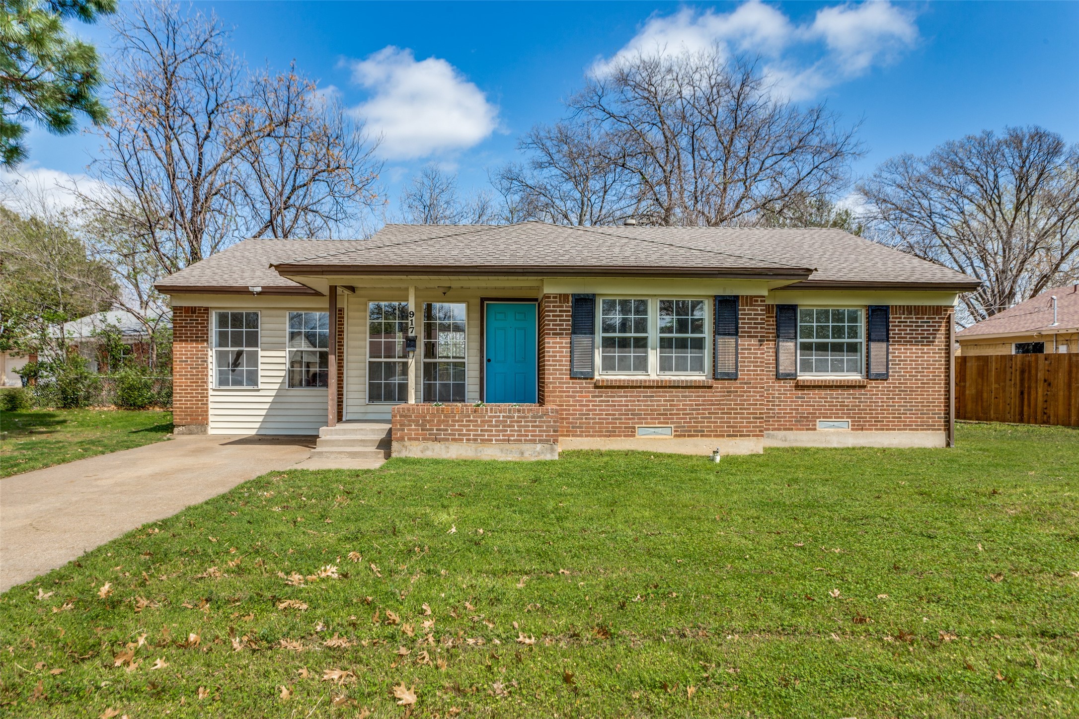 917 Lynda Lane Arlington TX 76013