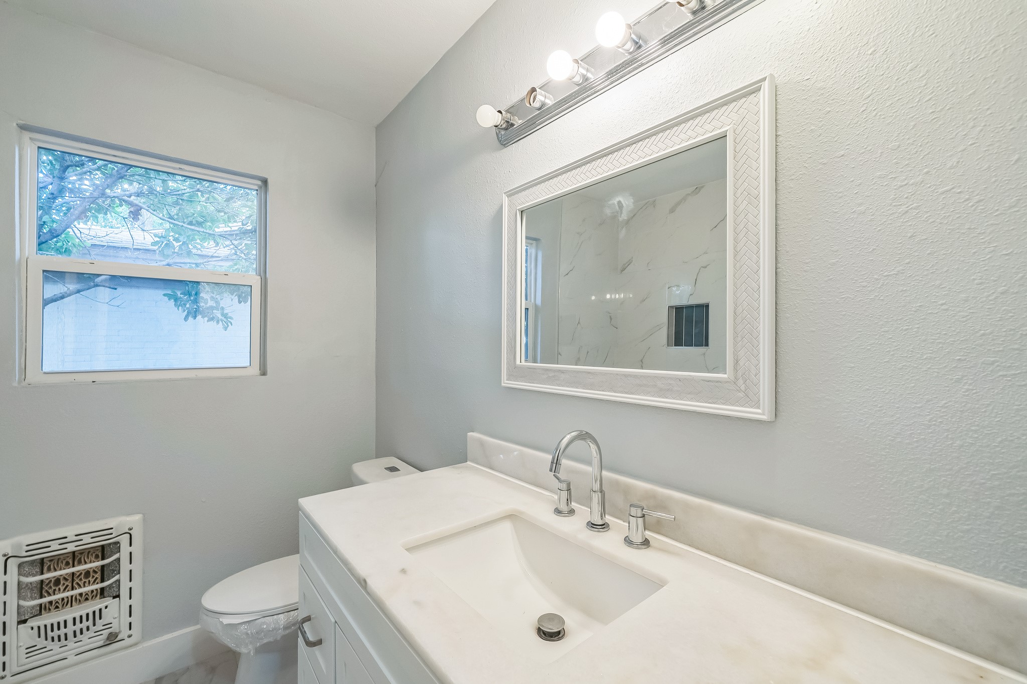 5605 Dennis Avenue Fort Worth TX 76114