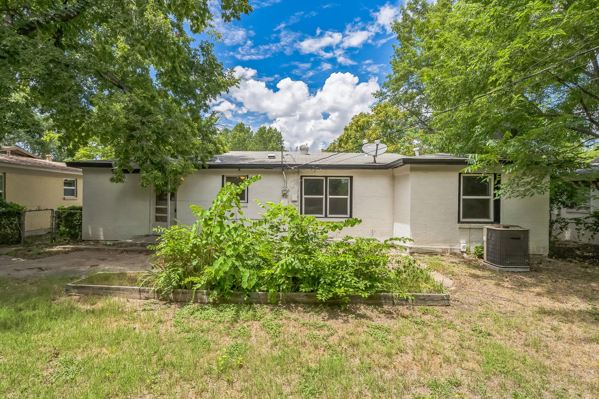 5605 Dennis Avenue Fort Worth TX 76114