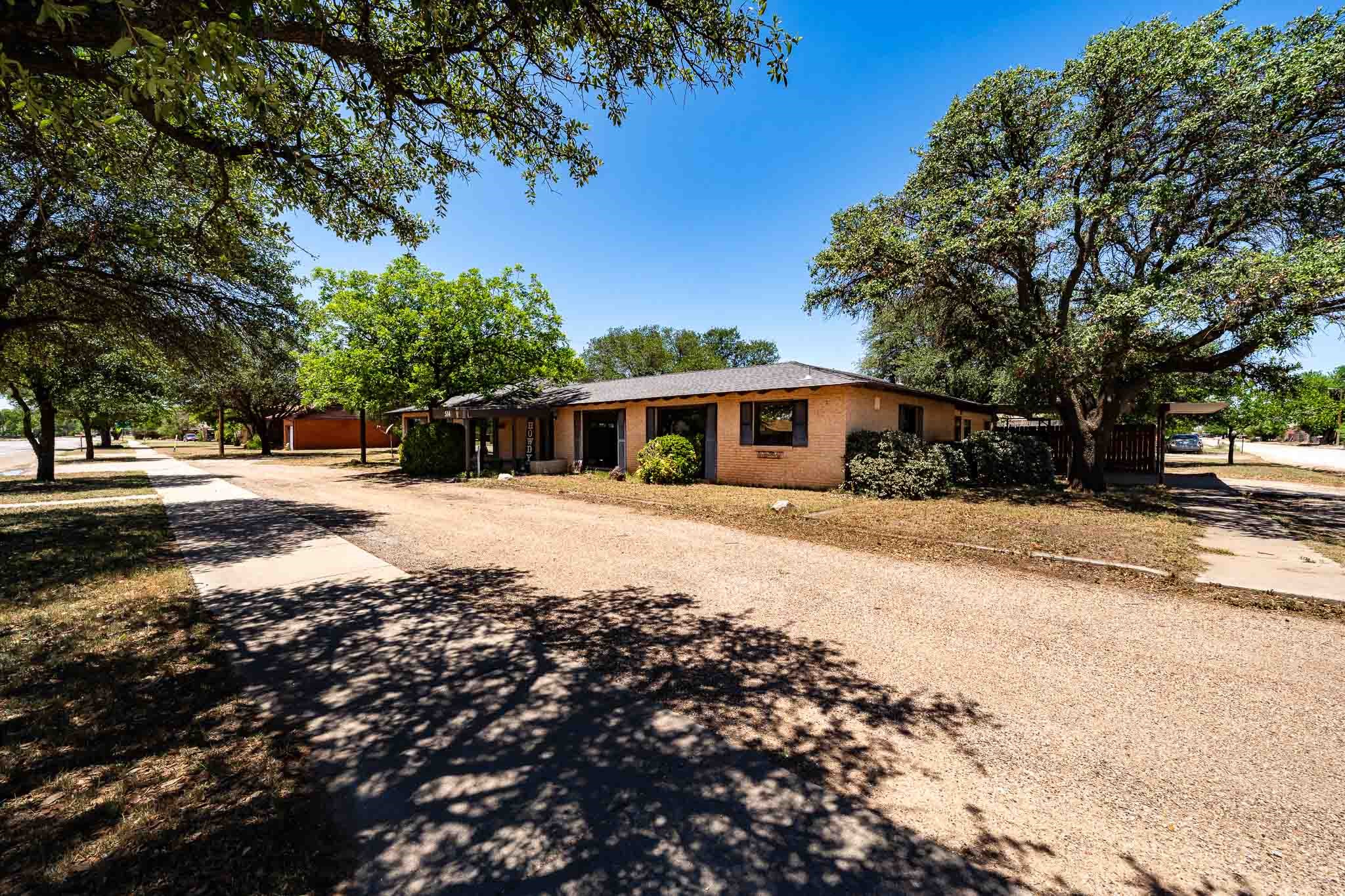 514 W Lake Drive Hamlin TX 79520