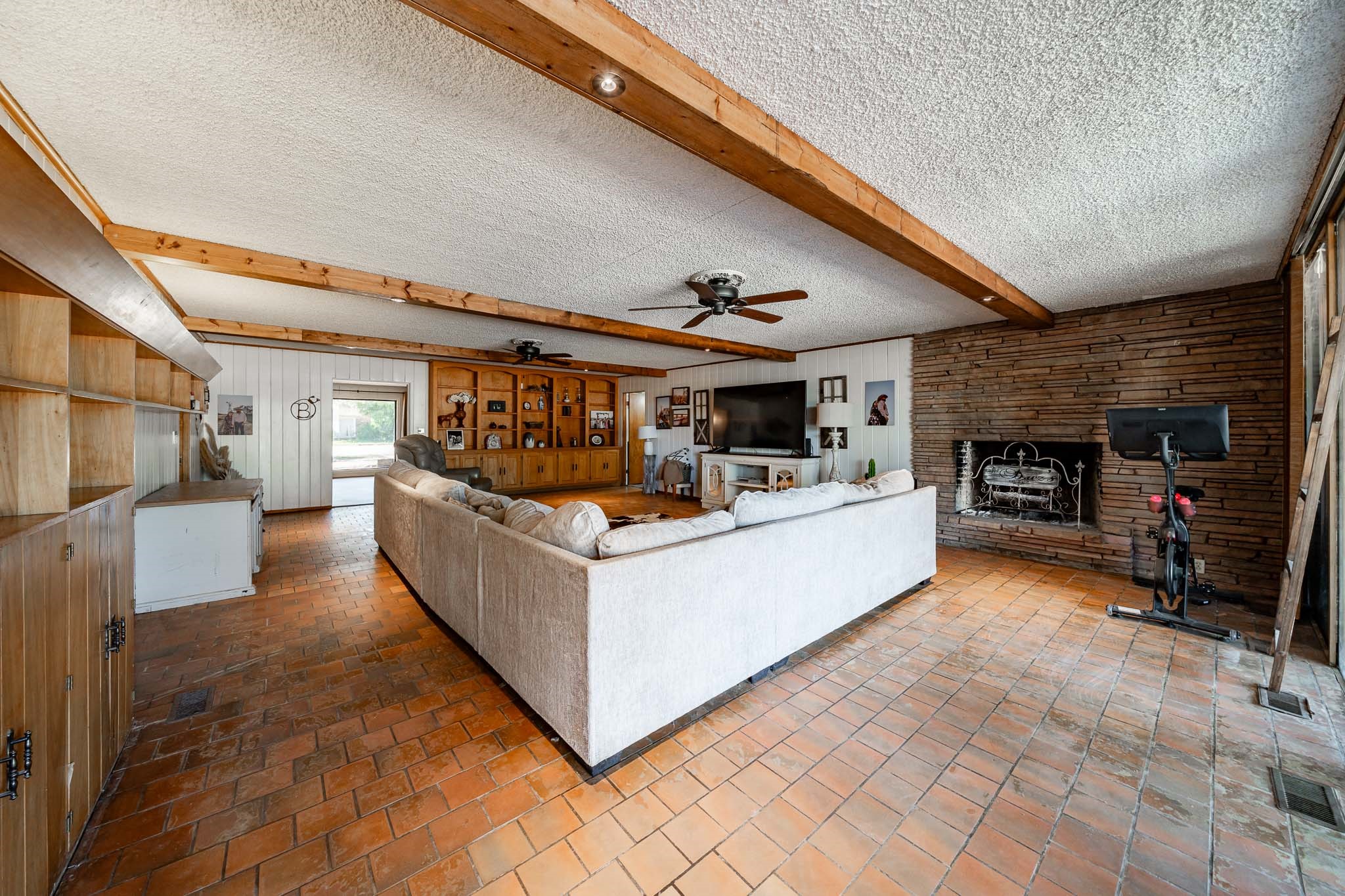 514 W Lake Drive Hamlin TX 79520