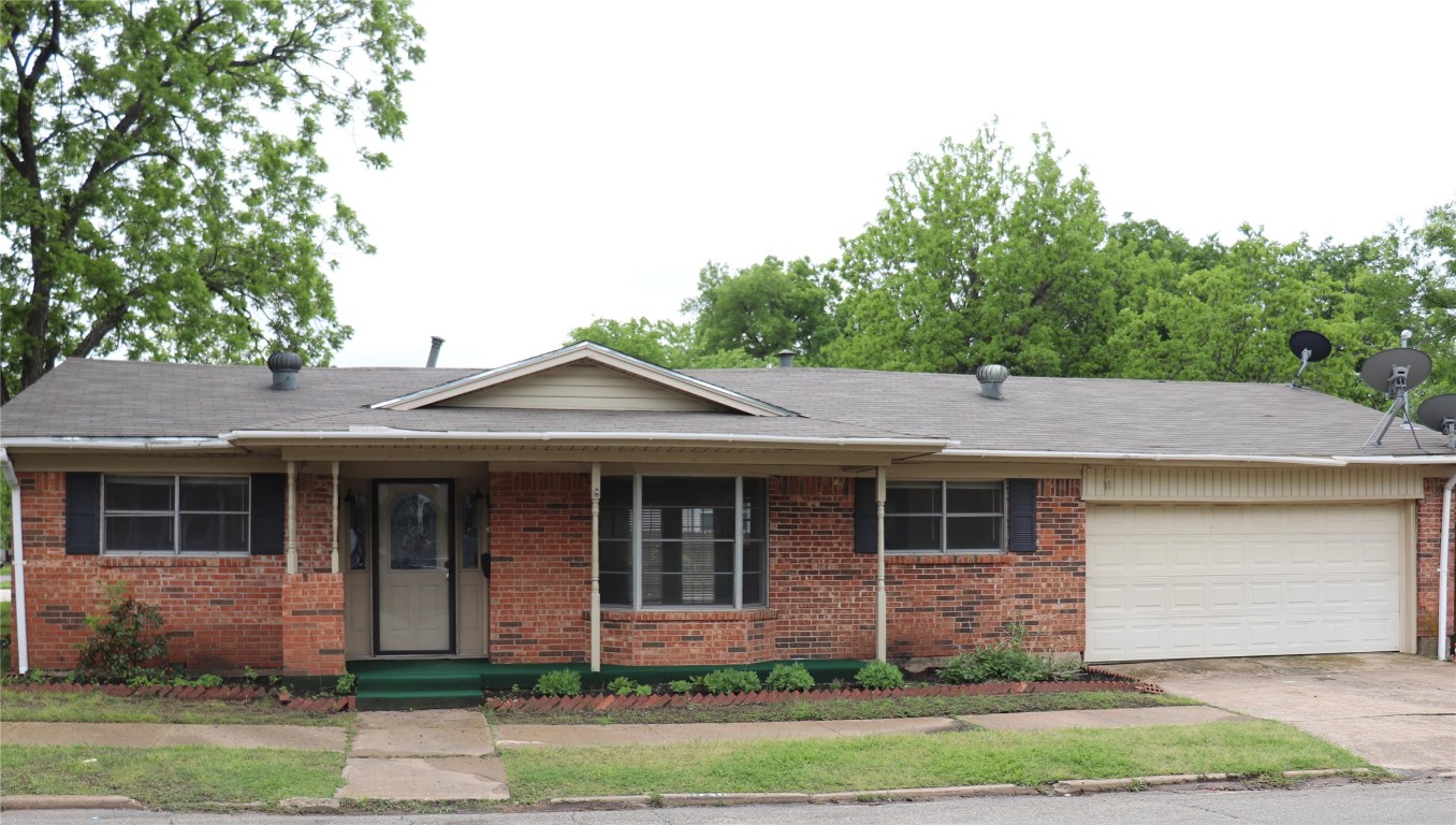 822 N Throckmorton Street Sherman TX 75090