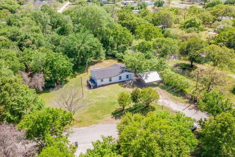 238 Briar Oaks Drive Azle TX 76020