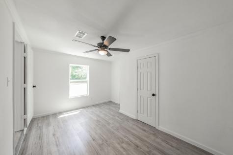 238 Briar Oaks Drive Azle TX 76020
