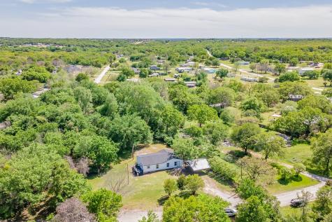 238 Briar Oaks Drive Azle TX 76020