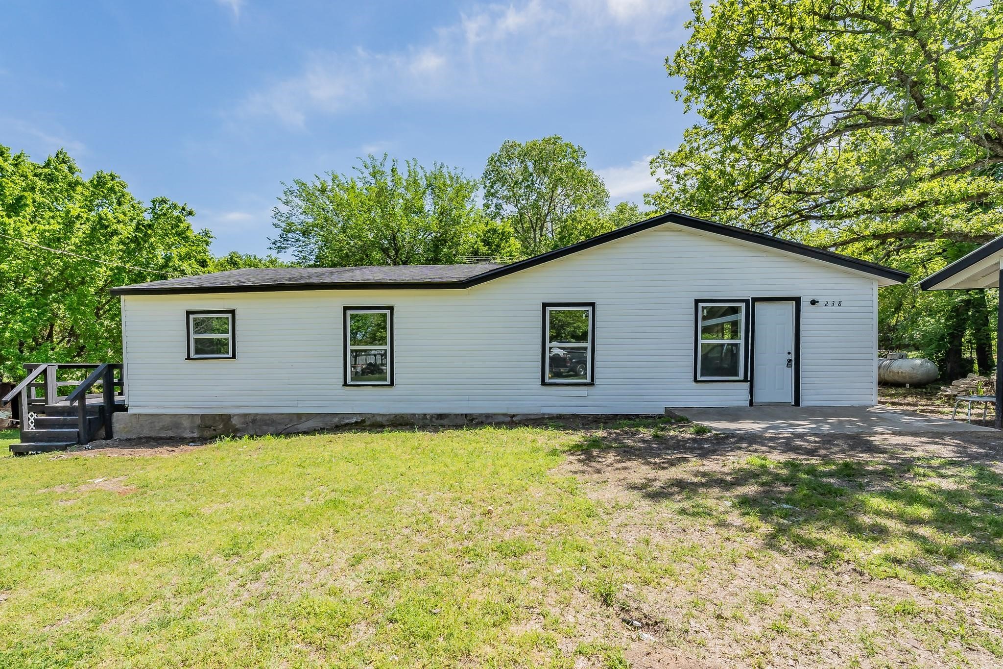 238 Briar Oaks Drive Azle TX 76020