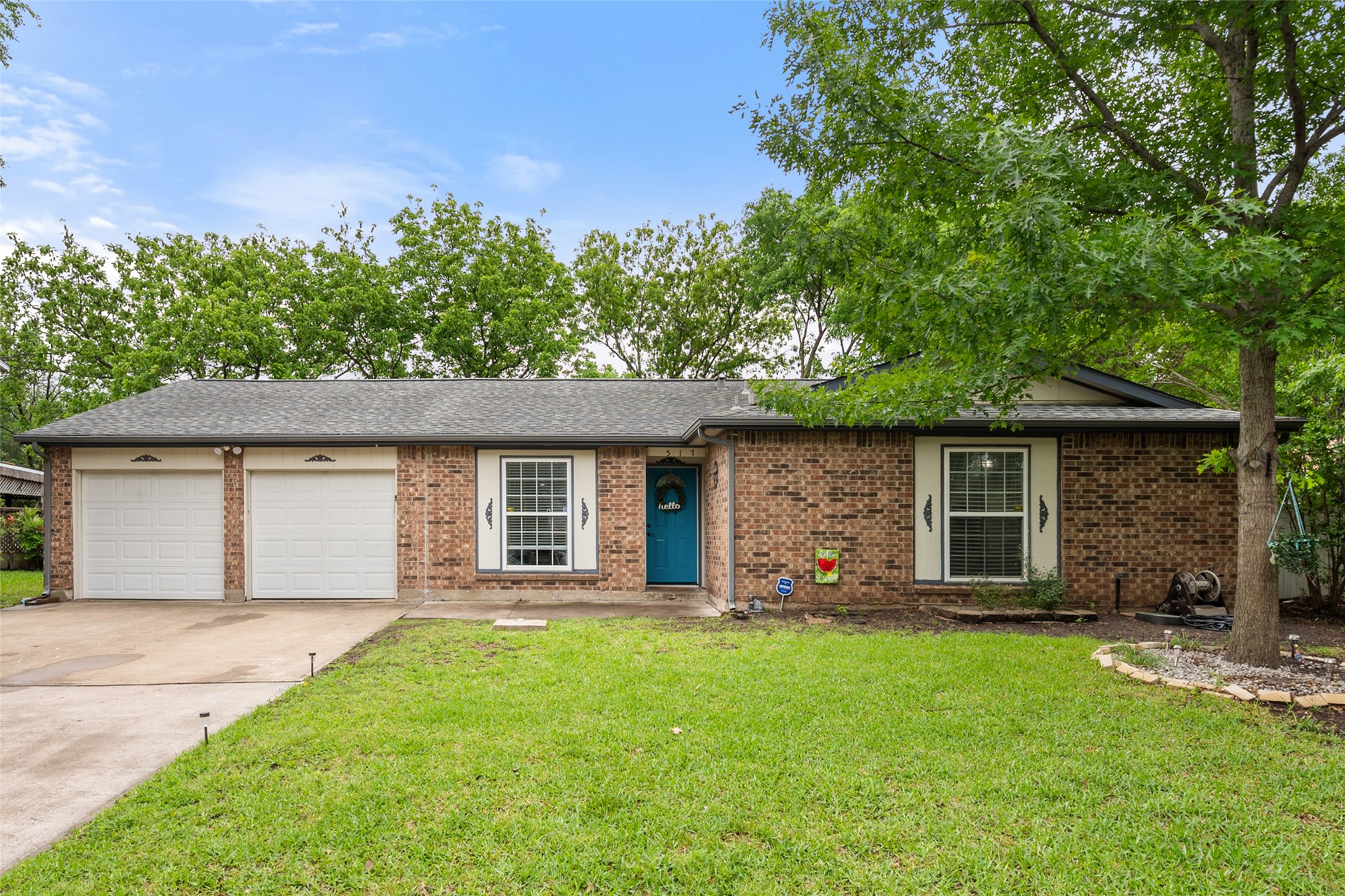 517 Curts Drive Grand Prairie TX 75052