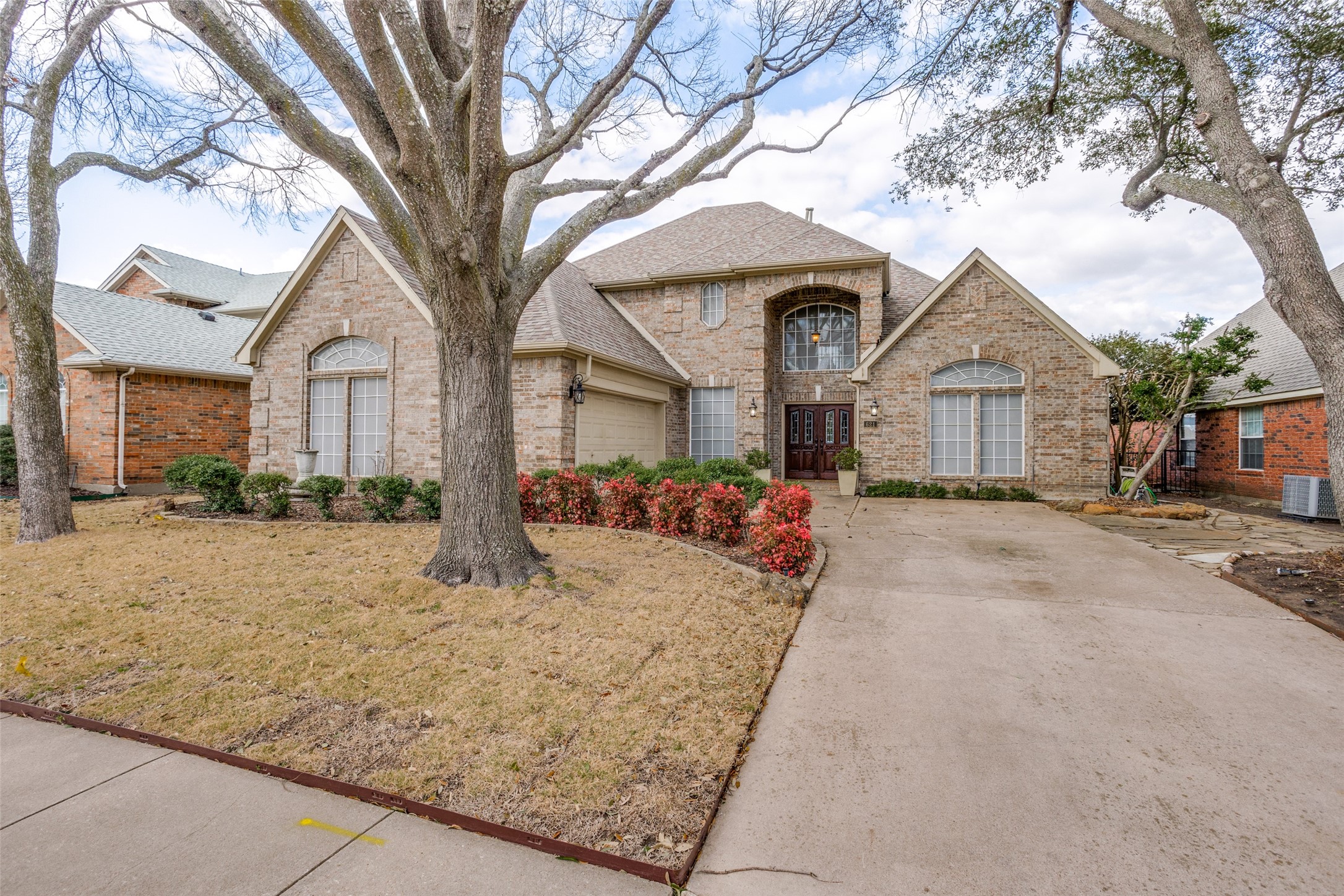 621 Palm Desert Drive Garland TX 75044