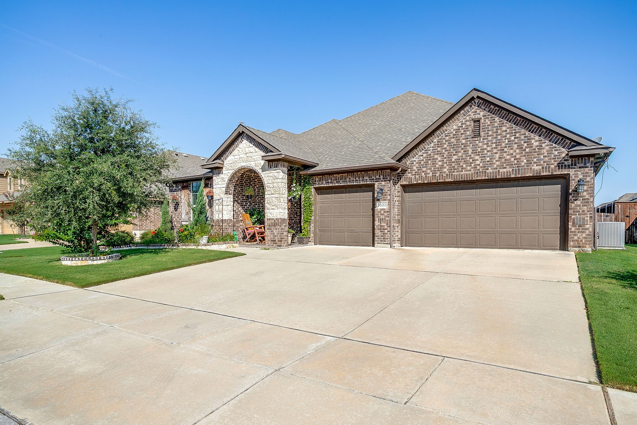 1688 Laramie Lane Burleson TX 76028