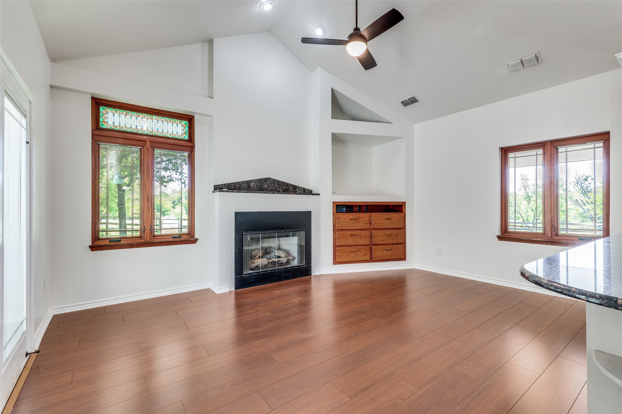 601 N Carroll Street Henrietta TX 76365