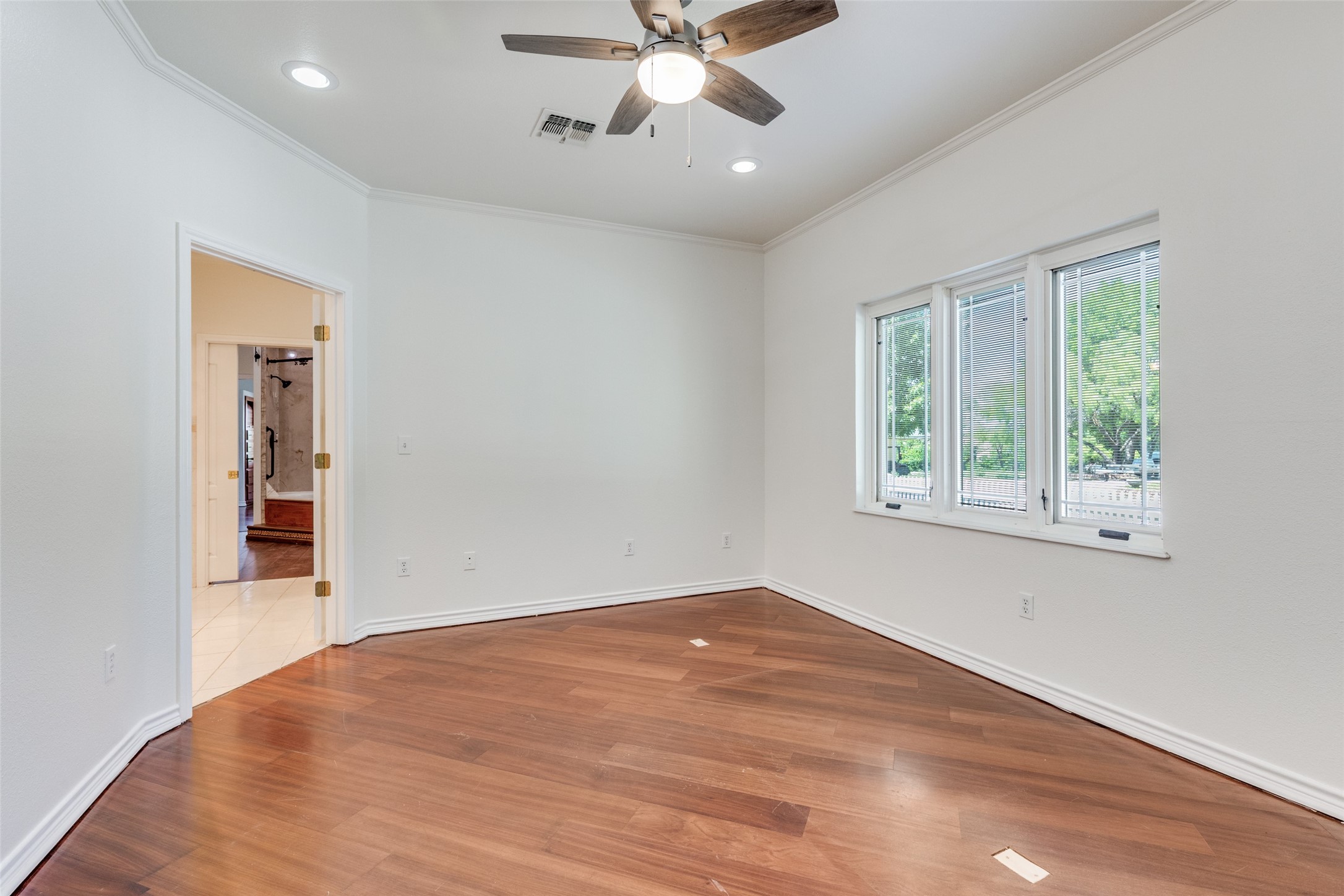 601 N Carroll Street Henrietta TX 76365