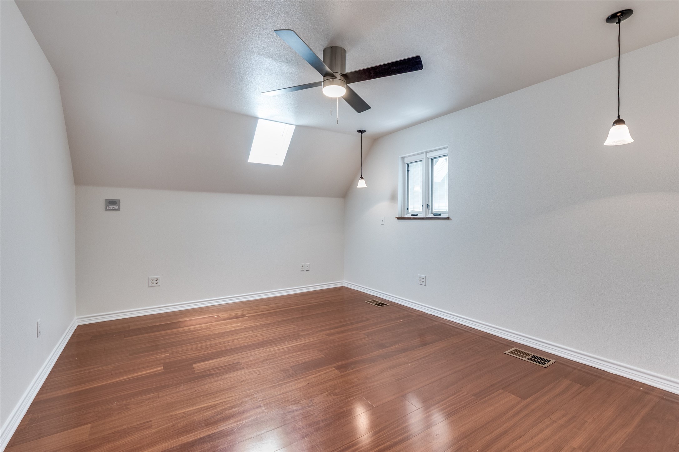 601 N Carroll Street Henrietta TX 76365