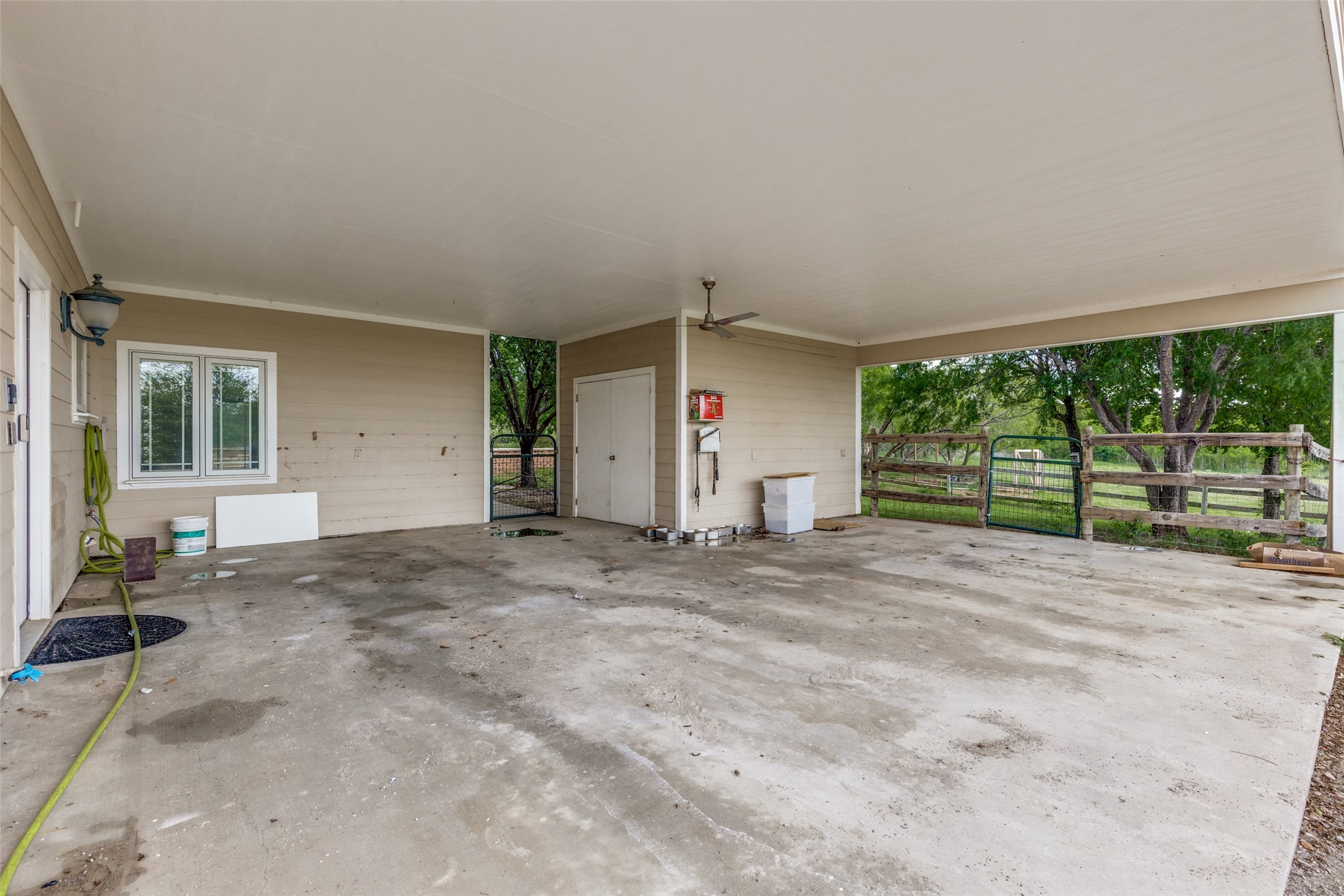 601 N Carroll Street Henrietta TX 76365
