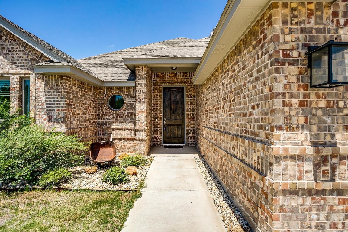 548 Paloma Street Weatherford TX 76087