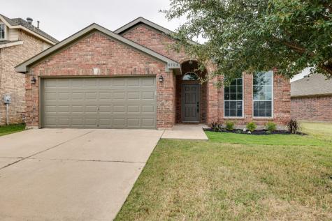 8704 Lariat Circle Fort Worth TX 76244