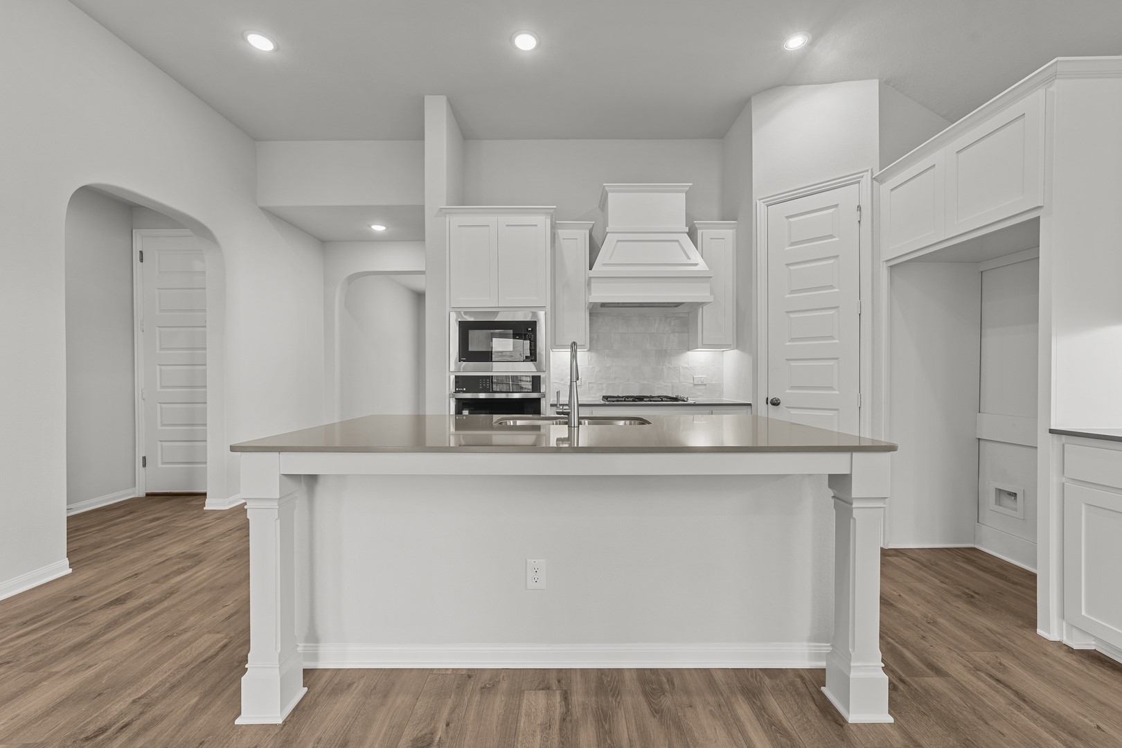 1041 Clayton Mews Aubrey TX 76227