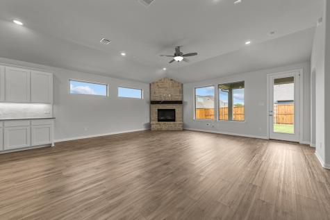 1041 Clayton Mews Aubrey TX 76227