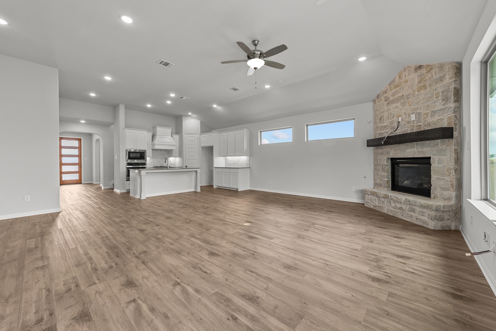 1041 Clayton Mews Aubrey TX 76227