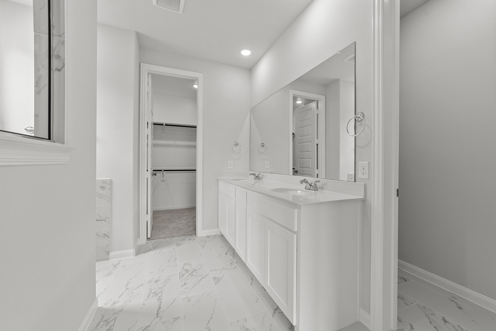 1041 Clayton Mews Aubrey TX 76227