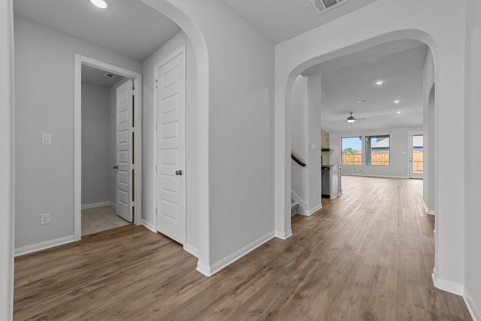 1041 Clayton Mews Aubrey TX 76227