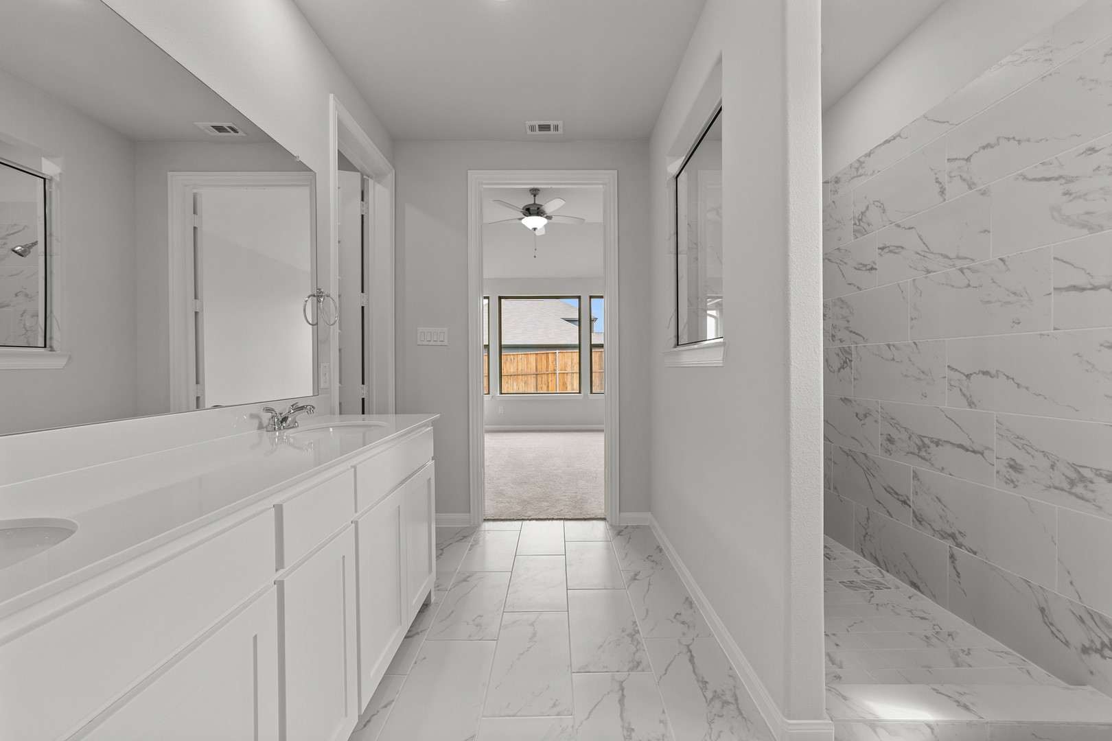 1041 Clayton Mews Aubrey TX 76227