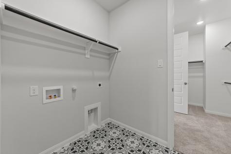1041 Clayton Mews Aubrey TX 76227