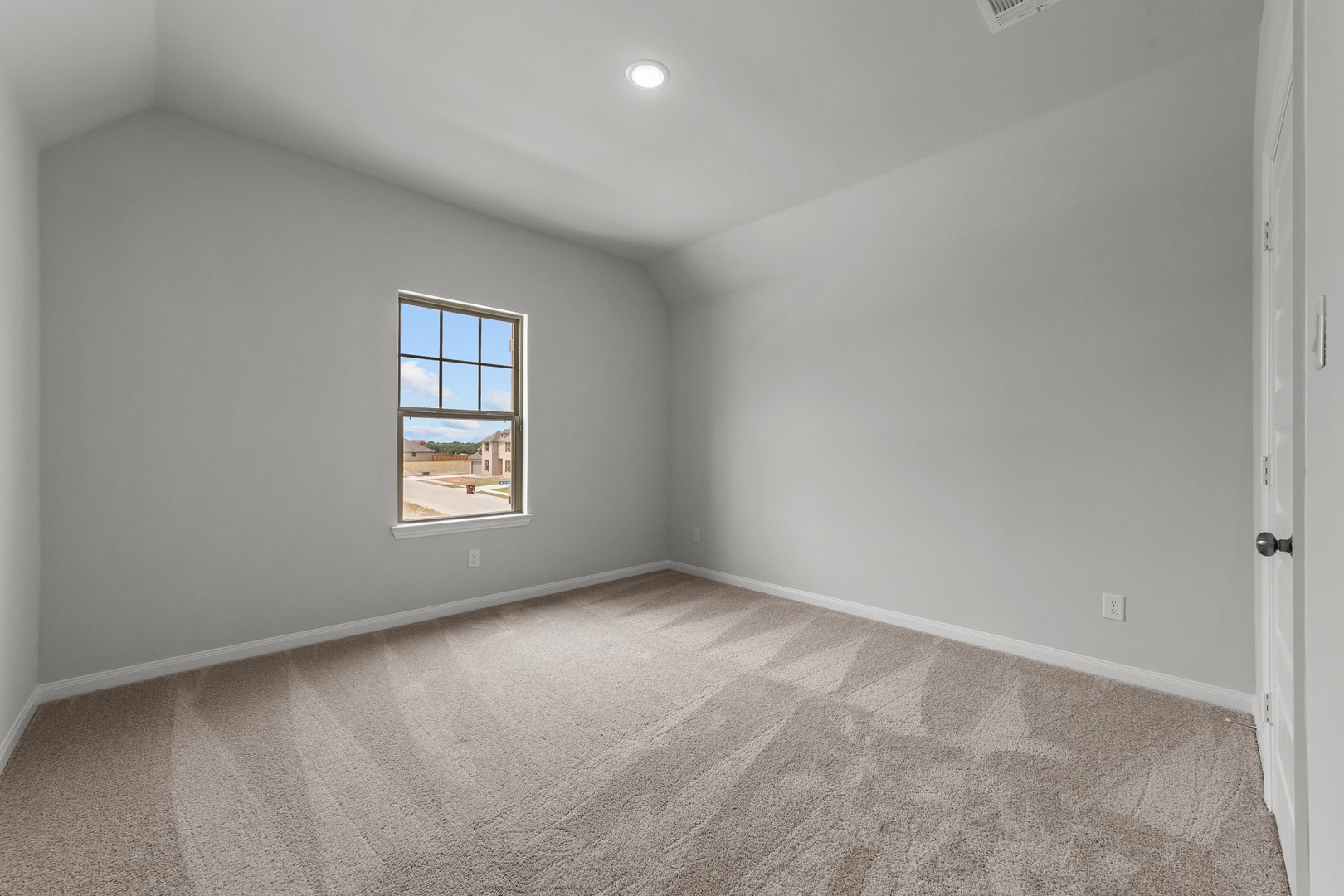 1041 Clayton Mews Aubrey TX 76227