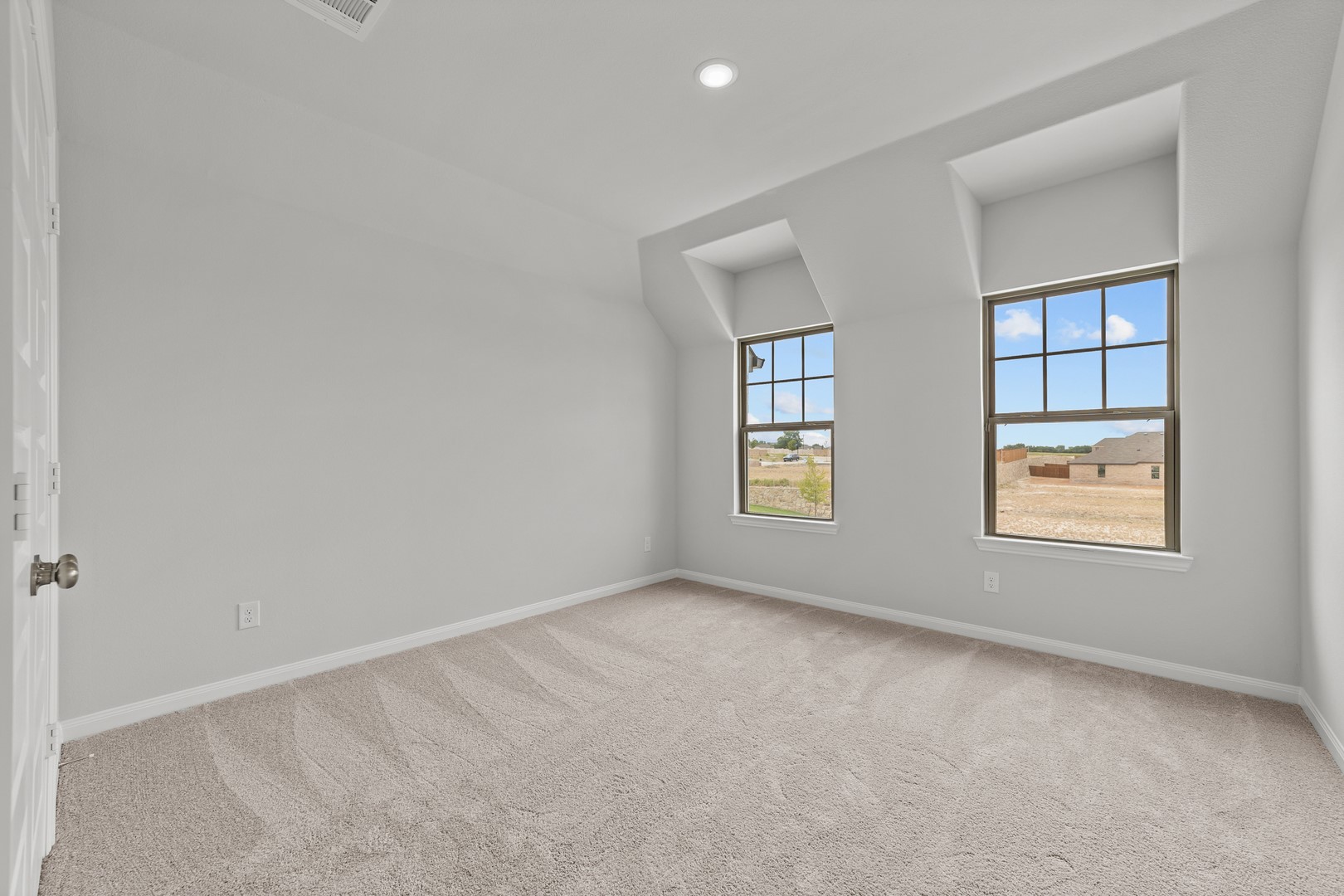 1041 Clayton Mews Aubrey TX 76227