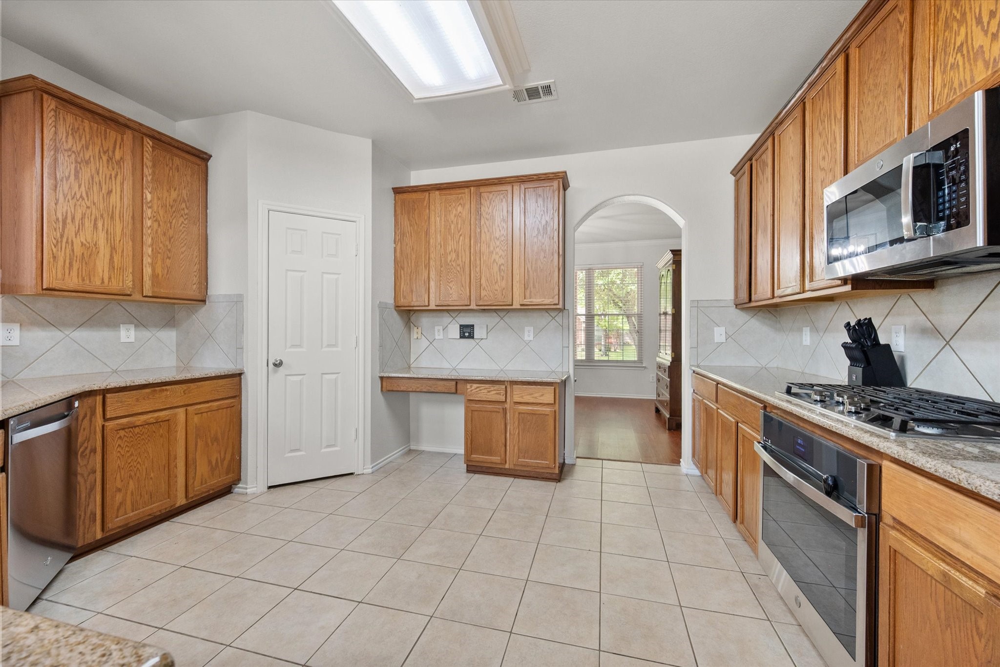708 Crockett Drive Mansfield TX 76063