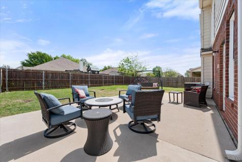 708 Crockett Drive Mansfield TX 76063