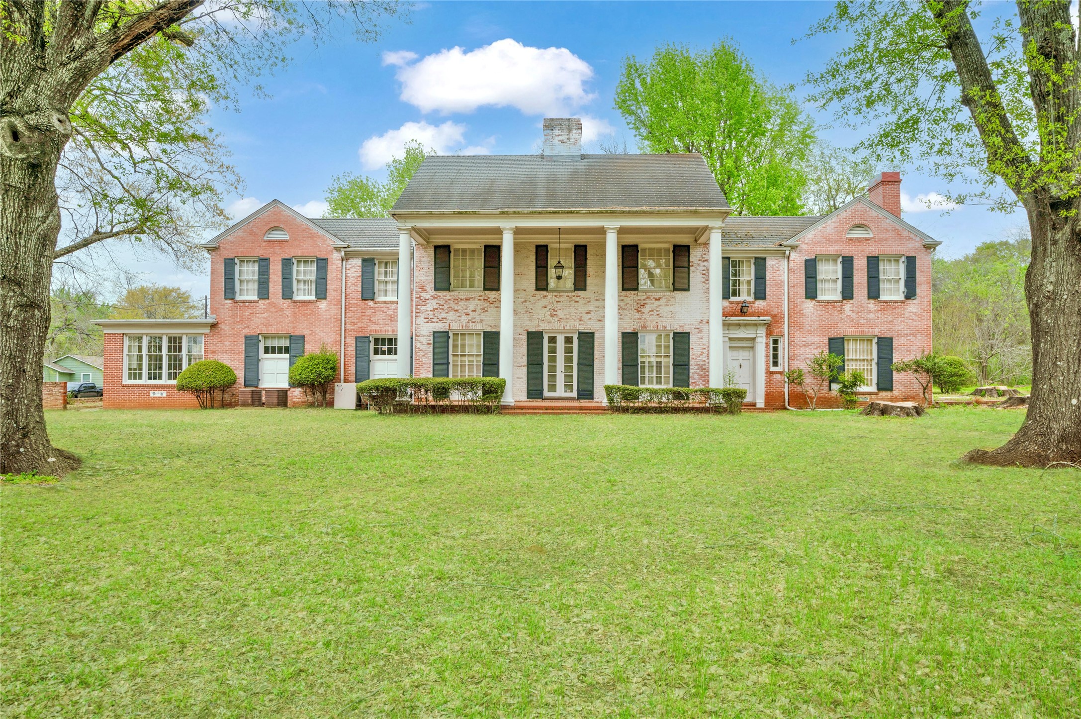 600 Crockett Circle Paris TX 75460