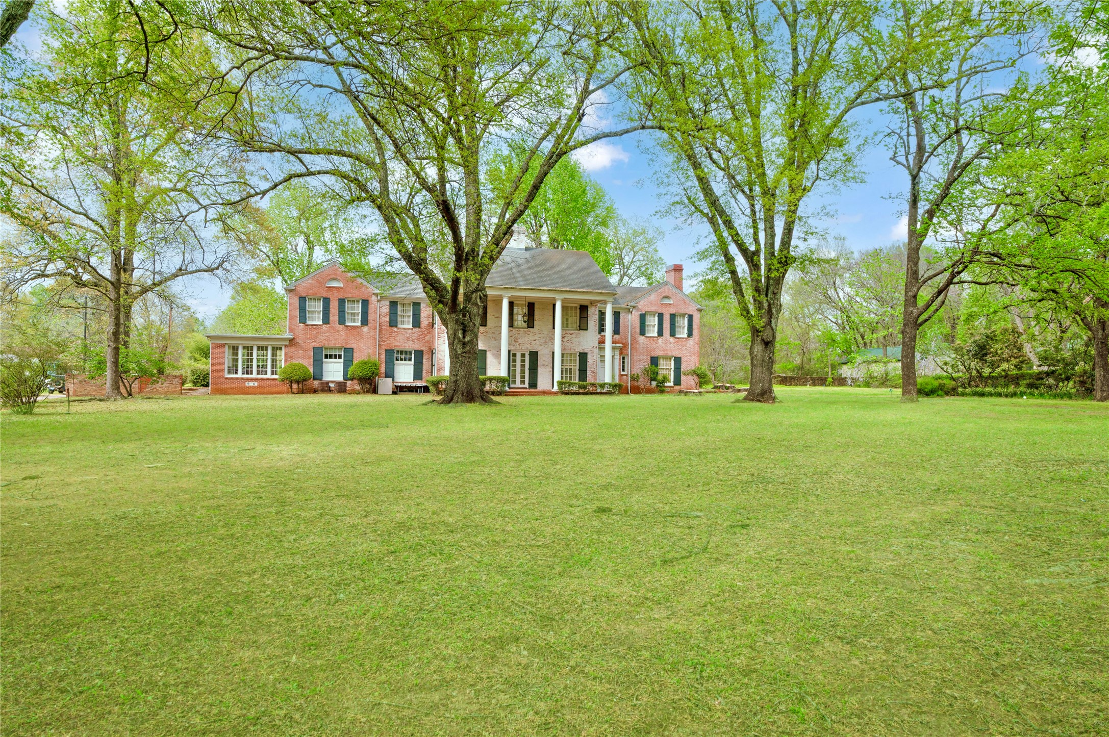 600 Crockett Circle Paris TX 75460