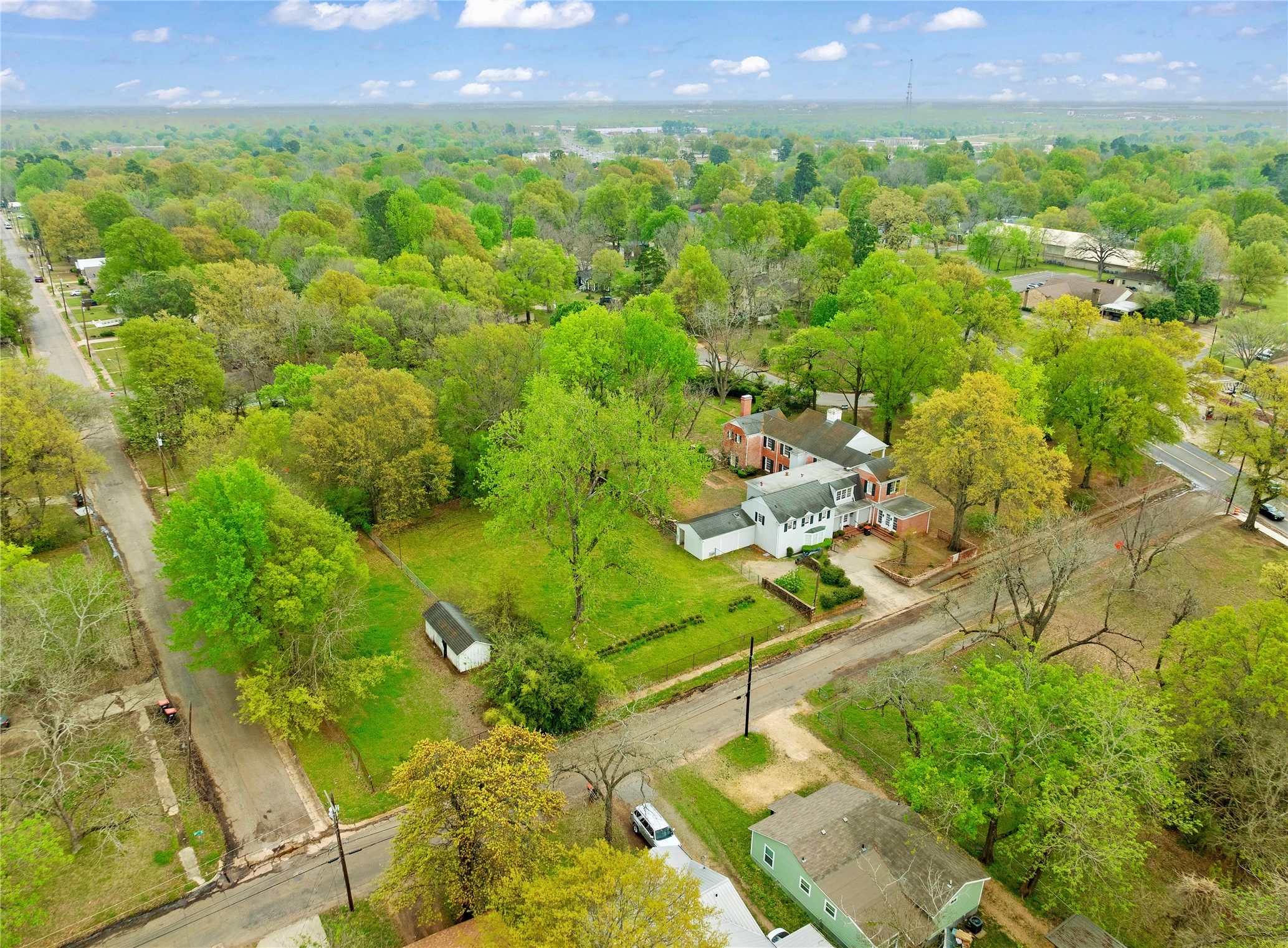600 Crockett Circle Paris TX 75460