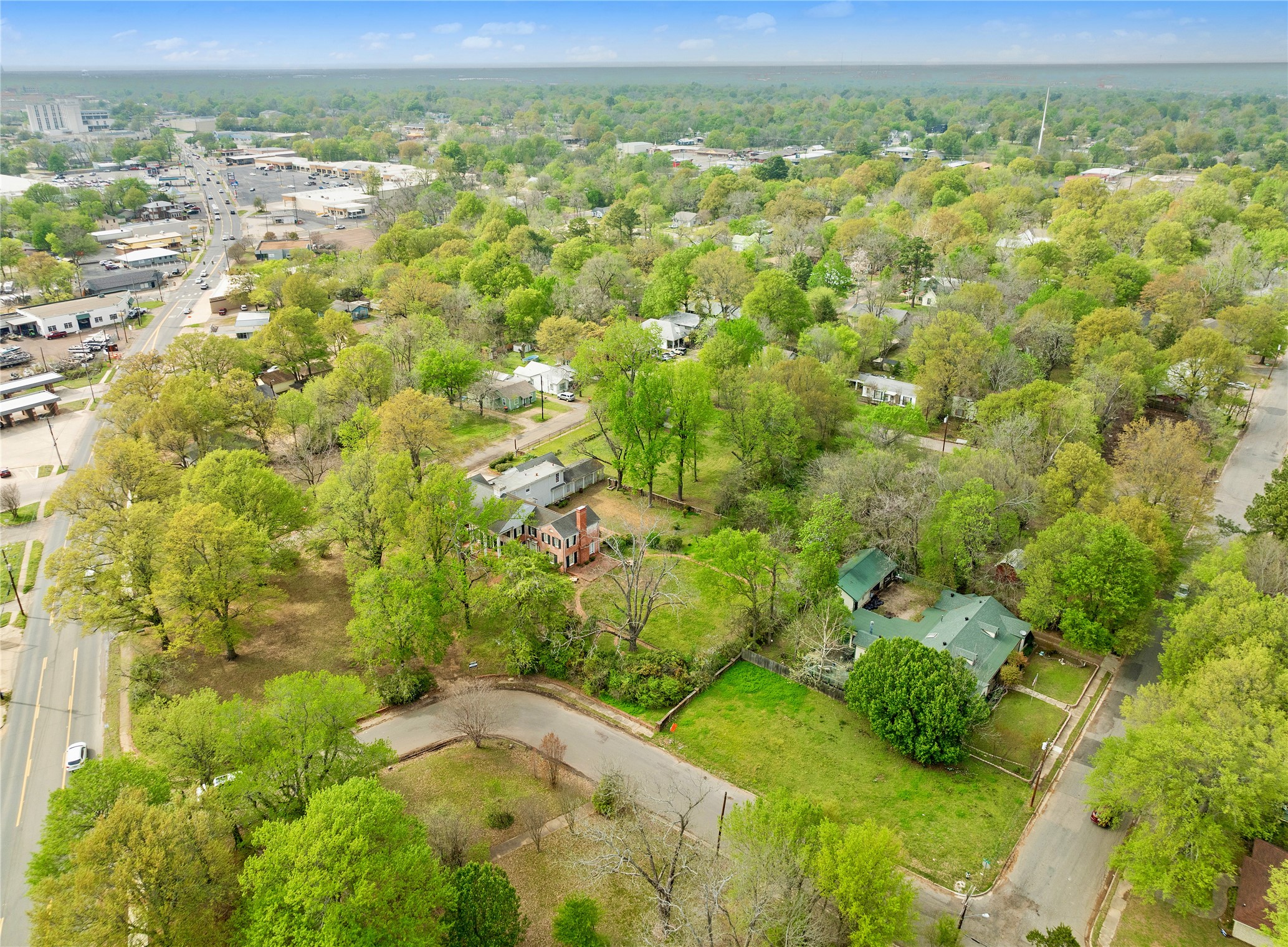 600 Crockett Circle Paris TX 75460