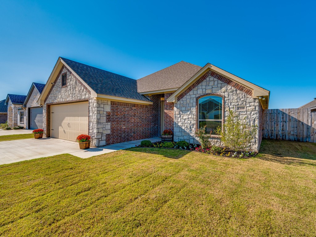 3308 White Horse Drive Granbury TX 76049