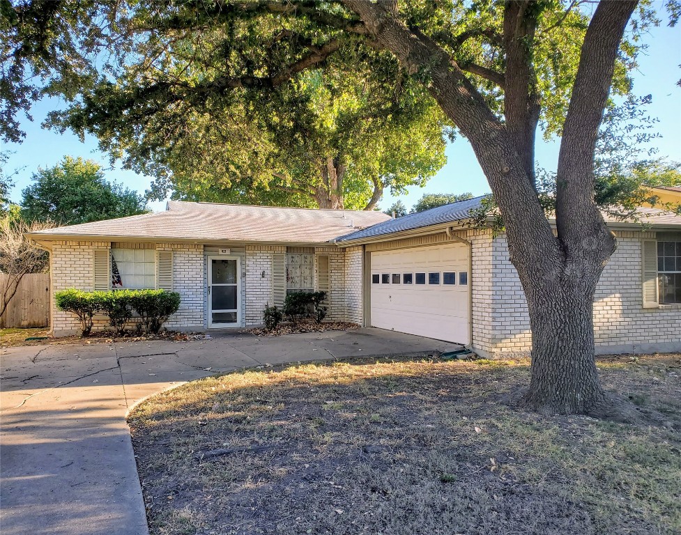 421 Santa Paula Drive Grand Prairie TX 75052