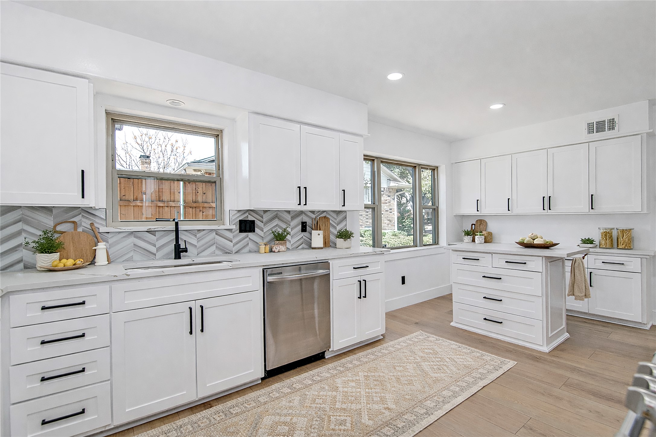 7992 Fallmeadow Lane Dallas TX 75248