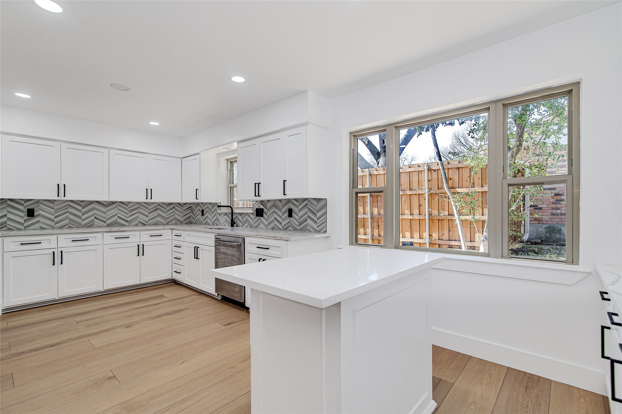 7992 Fallmeadow Lane Dallas TX 75248