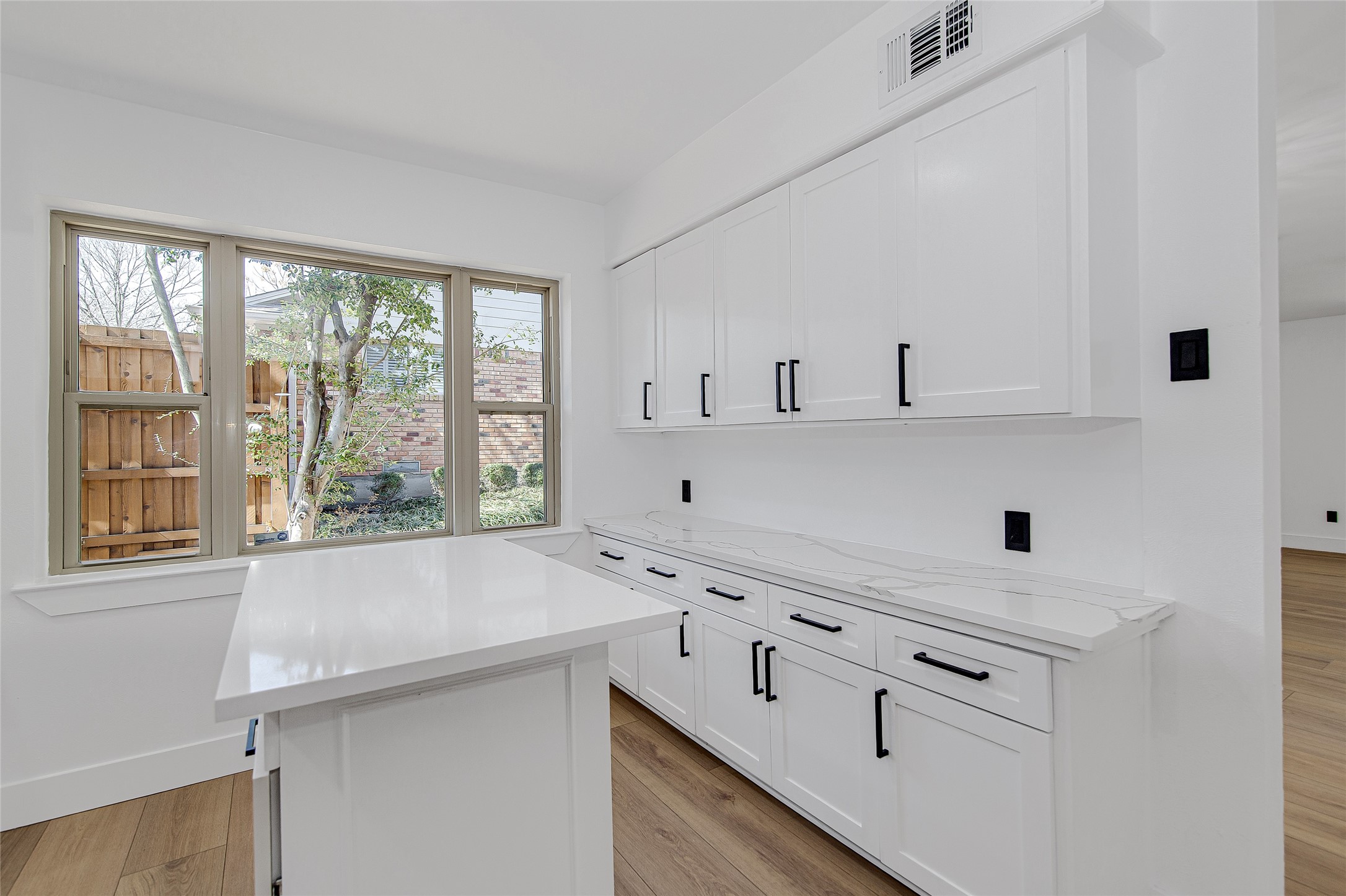 7992 Fallmeadow Lane Dallas TX 75248