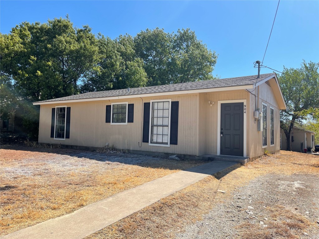 904 Van Winkle Street Weatherford TX 76086