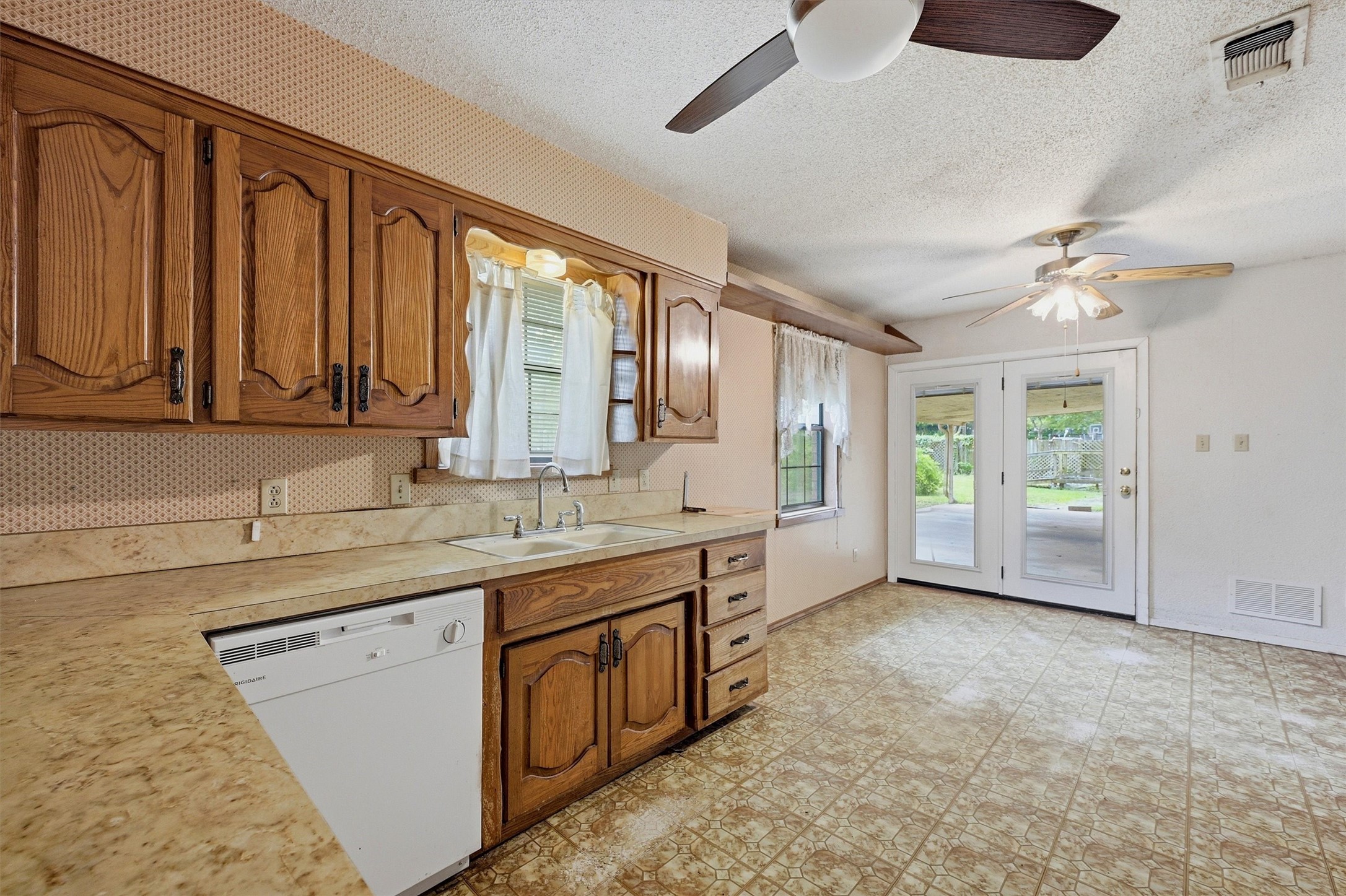 510 Cleve Cole Road Denison TX 75021