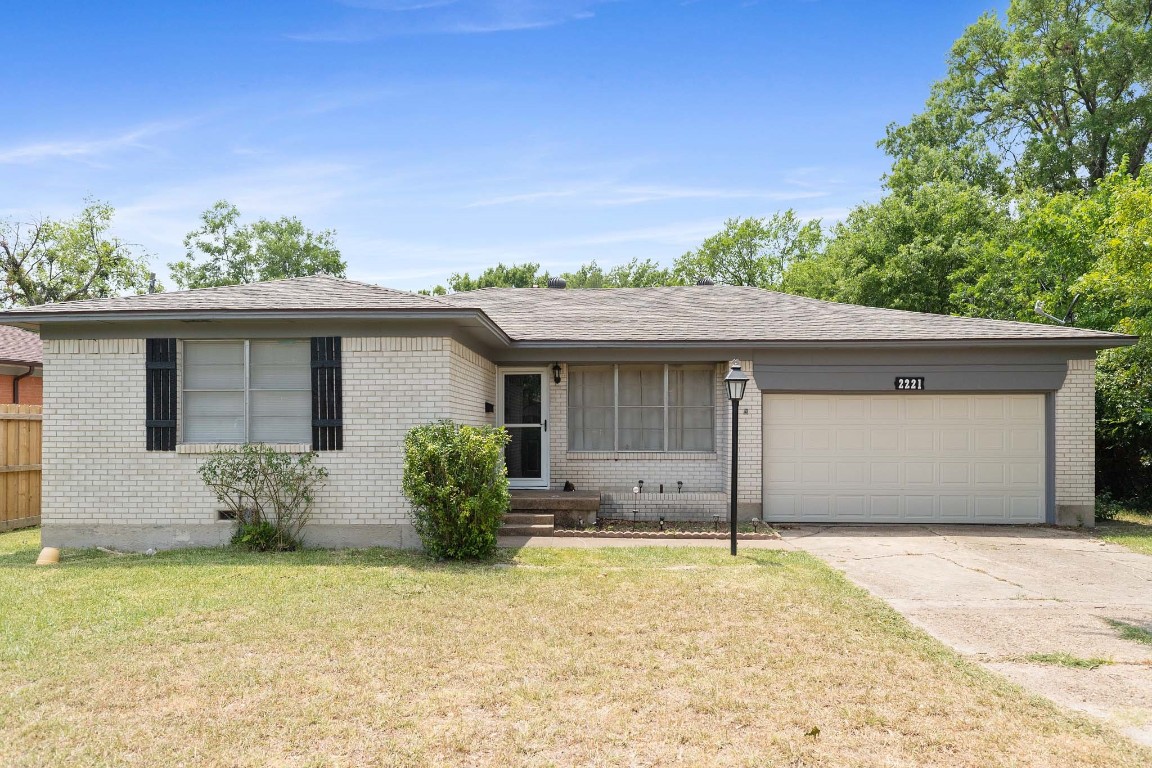 2221 Toulon Lane Dallas TX 75227
