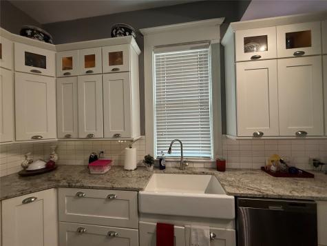 201 E Hayes Avenue Whitney TX 76692