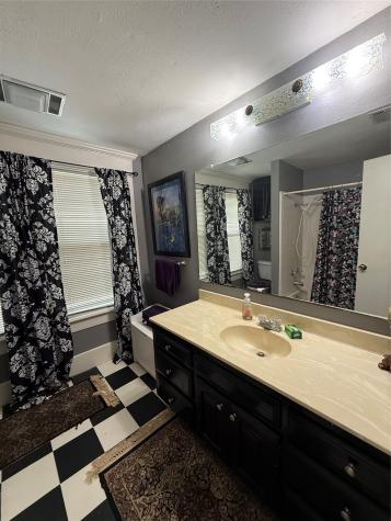 201 E Hayes Avenue Whitney TX 76692