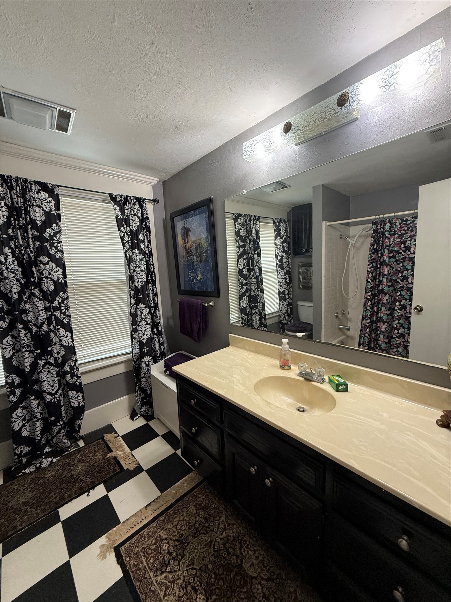 201 E Hayes Avenue Whitney TX 76692