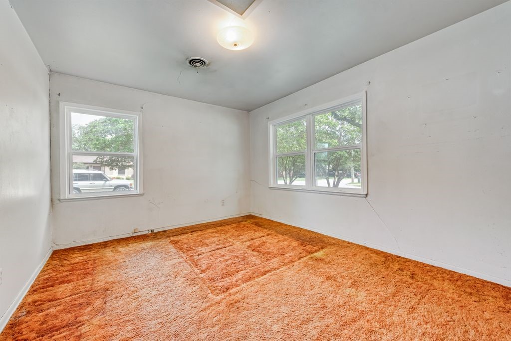 2219 Morgan Street Irving TX 75062